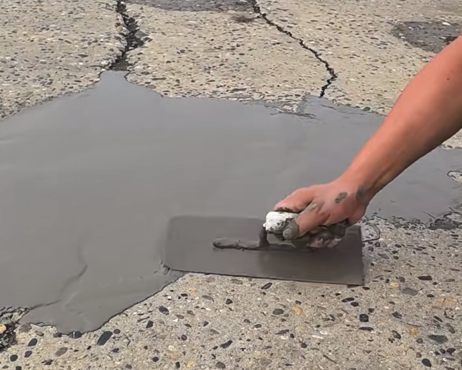 常德CGM 高效薄层道路修补料（CGM 道路抢修料）